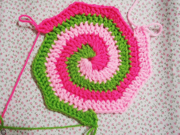 Crochet KIT : FREE PATTERN: #SpiralBunga. (Pattern in PDF format)