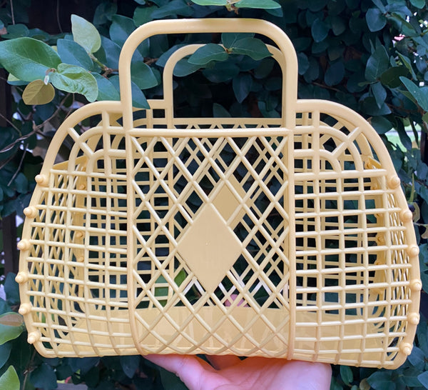 Rara Retro basket.